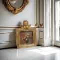 Elegant vintage French gold ornate picture frame with cherub detail in luxury room - Angel Sculpture Square Frame / OD 10x13.5cm