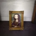 Vintage golden ornate resin frame with cartoon Mona Lisa painting for tabletop decor - Retro European Carving (With Art) / 6 Inch