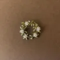 Exquisite vintage Baroque style brooch with green enamel leaves and white pearl flowers - Green Leaf White Flower Wreath Style (Style 11)