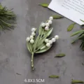 Detailweergave van handgemaakte retro plantenbroche met parels en groene bladeren - Emaille Legering Parel Plant Stijl (SMT1005003927850261)