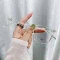 Modische, transparente, quadratische Blaulichtfilter-Brille mit einem klaren Rahmen - Transparenter Rahmen / PC-Plangläser