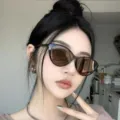 Stylish black ultra-light cat eye sunglasses for women with anti-blue light lenses - Black Frame Tea Lens