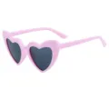 Gafas de sol de fiesta en forma de corazón rosa con cristales oscuros para la moda. - Marco Púrpura Lentes Grises