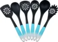 Set van 6 zwarte nylon keukenhulpen met blauwe verloophandgrepen en bloemvormige uitsparingen. - Blauw Wit Verloopstijl / 6-Delige Set (Rubber-Plastic Handvat)