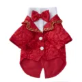Roter Haustier Anzug für Hunde, elegante Hundebekleidung mit Fliege und weißem Kragen, festlich. - Rotes Blumenmuster