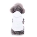 Vue détaillée du gilet à capuche uni blanc pour animaux, tissu doux et coupe confortable. - T-shirt à capuche blanc CZD65