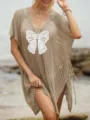 Dames gehaakt bikini cover up strandjurk opengewerkt met witte kanten strik detail. - Eén maat / Dresses / Khaki