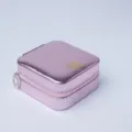 Tragbare Schmuckschatulle aus metallischem rosa Leder für Ringe und Ohrringe, Reisegröße - Hellviolett