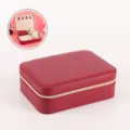 Premium retro dark red leather jewelry storage box with durable gold zipper closure - 21*15.5*7cm / Red