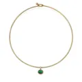 Detailansicht des goldenen Edelstahl-Halsreifs mit einem ovalen grünen Edelsteinanhänger - Gold Grün Zirkonia Oval Choker