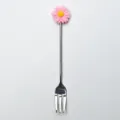 Fourchette à dessert en acier inoxydable avec une fleur de marguerite rose au bout - Fourchette / Rose