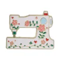 Vintage floral sewing machine enamel pin badge for DIY enthusiasts - White (UVXZ380)