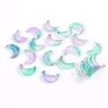 Vue macro détaillée de pendentifs lune en verre irisé pour projets de bijoux DIY - 20 Pièces/Paquet / Couleur 08