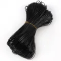 Detalle de cordón de cuero PU negro brillante de 2mm con textura trenzada para DIY - Aprox. 10m/Manojo / Negro (16#)