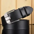Cintura da uomo in pelle nera con fibbia ad ardiglione in metallo elegante e resistente - 120cm / Nero