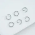 Grey lacquered alloy open jump rings for handmade DIY jewelry and keychain accessory making - 6mm (100pcs) / Gray