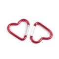 Gros plan détail de mousqueton en métal rouge en forme de cœur accessoires porte-clés. - 1 Pièce/Pack / Rouge