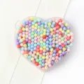 Perles acryliques pastel assorties dans un plateau en cœur pour bijoux DIY - Couleurs Mélangées