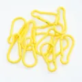 Set aus leuchtend gelb lackierten Karabinerhaken für DIY-Schlüsselanhänger und Rucksäcke - 1 Stück/Packung / Leuchtgelb