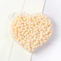 Perles rondes en acrylique crème pour bijoux DIY dans un récipient en cœur - 16 Beige