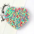 Perles rondes en acrylique de 3mm dans un récipient en forme de cœur pour bijoux DIY - 09 Couleurs Mixtes