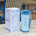 Isolierter 500-ml-Kaffeebecher aus blauem Edelstahl mit passendem Deckel und Tragegurt - 500ml / Blau (KP7431)