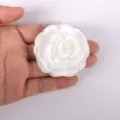 Détail de fleur de camélia en tissu blanc, broche DIY faite à la main et accessoire de vêtement. - 12 Blanc