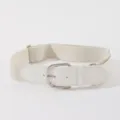 Detailed view of the white elastic baseball belt with silver buckle and PU leather - 105cm / White