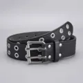 Cinturón de cuero negro estilo punk con ojales metálicos dobles y hebilla de doble púa. - 110cm / Cola puntiaguda negra