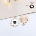 Geëmailleerde bloem legering hangers voor DIY sieraden maken bedels accessoires 15mm - Zonnebloem / 1 Stuk / Wit