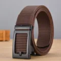 Cintura in tela di nylon da uomo con fibbia automatica nera, cinturino casual da esterno. - P0139B / 120cm / Caffè