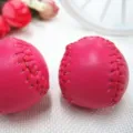 Prachtige roze 3,5 cm mini honkbal sleutelhanger met rode stiksels voor hippe tassen - 3.5cm Maat / Rozerood