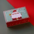 Boite en metal rectangulaire de Noel pour bonbons et cadeaux de fete de fin d'annee - Père Noël (C02)