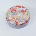 Boîte ronde en métal avec illustration mignonne de gâteau aux fraises pour cadeaux et biscuits. - Gâteau aux fraises 32B