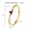 Detailansicht des Vintage-Messingrings mit AAA-Zirkonia und floralen Designelementen - Blumenstil (R1814) / 14K-Gold