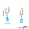 Orecchini a cerchio in argento con zirconi a goccia d'acqua - Azzurro