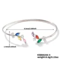 Vista dettagliata del bracciale a ramo di salice argento con pietre colorate e dimensioni - Placcato Argento Zirconia a Colori Misti