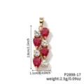 Detailansicht des vergoldeten Tropfen Rot-Weiß-Zirkon Anhängers, filigranes Schmuckdesign. - Rot (P2898-17)