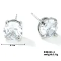 Primo piano di orecchini a lobo classici con zircone cubico rotondo a quattro griffe in argento. - Bianco K Pietra Bianca Quattro Griffe 0.7