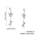Detaillierte Ansicht der eleganten lila Zirkonia Blumen Blatt Ohrhänger mit Maßen - Lila Blumenstil Lila Blätter Silber (E01908-12)