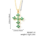 Collier croix plaqué or avec pierres vertes, pendentif de 3,25 cm, design élégant - Style Croix Trèfle Incrusté de Zirconia Vert (N01667-13)