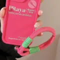 Vue détaillée de la dragonne de téléphone tressée rose et verte avec sa coque assortie - Sangle Rose et Verte / Carte Transparente
