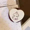 Support de téléphone en forme de cœur avec illustration chien et pomme - Support Unique / Support magnétique chien mignon