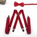 Détails des bretelles élastiques rouges en Y pour hommes et du nœud papillon assorti. - Rouge