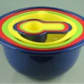 8-piece colorful melamine nested salad bowl and measuring cup set for kitchen cooking - Set / 8-Piece Set