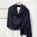 Eleganter marineblauer Baumwolle Leinen Schal für Damen, leichter einfarbiger Schal - Schwarz