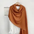 Eleganter baumwollleinen schal in gebranntem orange für damen langer schal tuch - Karamellbraun