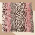 Elegante foulard quadrato in seta con stampa leopardata in rosa e marrone per vari stili - 90x90cm / Giunzione Leopardata Rosa