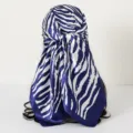 Pañuelo cuadrado grande de satén con estampado de cebra azul y blanco 90x90cm mujer - K8 azul marino