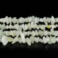 Cuentas de grava de piedra de jade natural verde pálido y amarillo para hacer joyas DIY - 5-8mm aprox. 80cm/Tira / Fragmentos de Serpentina Natural